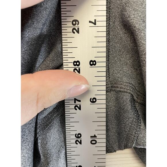 Under Armour Pants Womens Medium Gray Black Compression HeatGear Capri Leggings - Picture 3 of 6